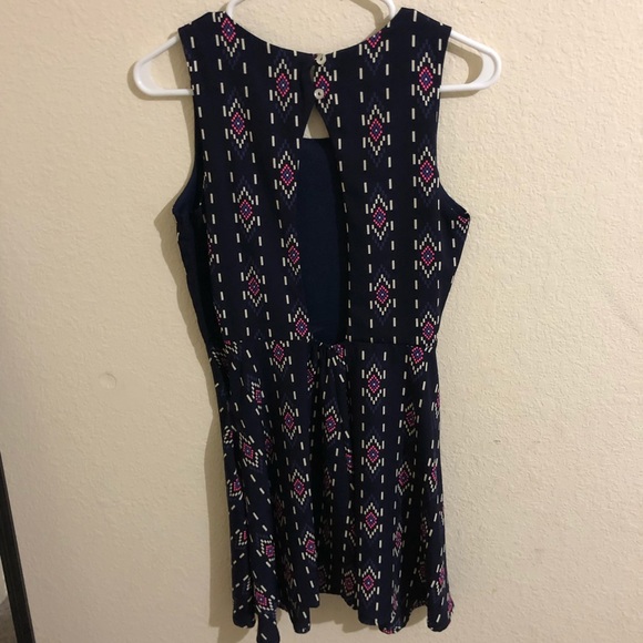 Dress - Picture 4 of 6